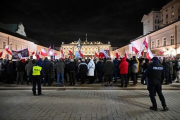 Протести у Варшаві