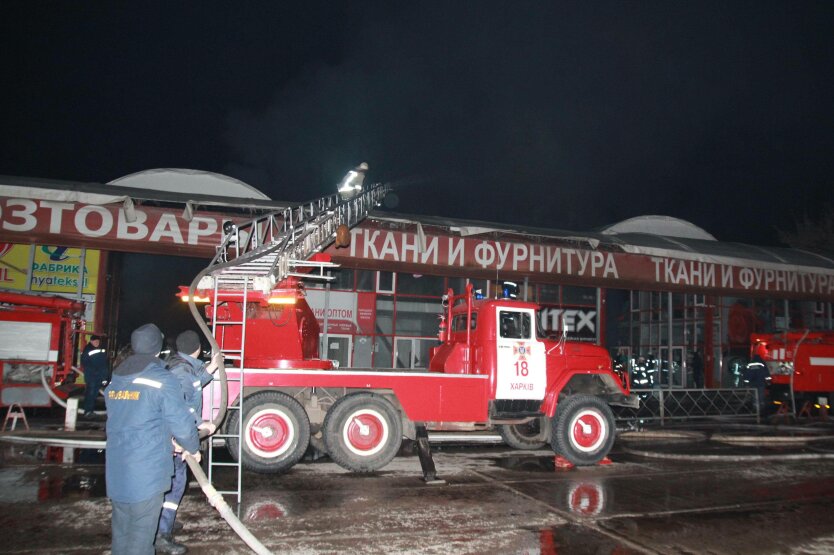 Тушение пожара в Харькове