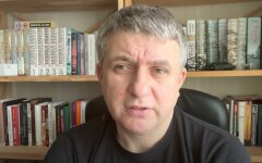 Романенко разобрал ситуацию с протестами из-за Стерненко