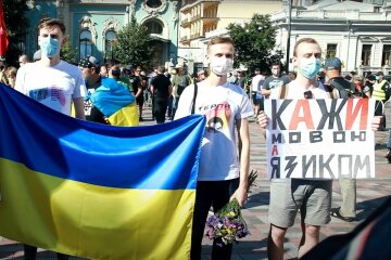 Мовне питання в Україні