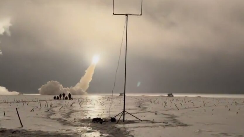 Запуск ракеты "Фламинго"