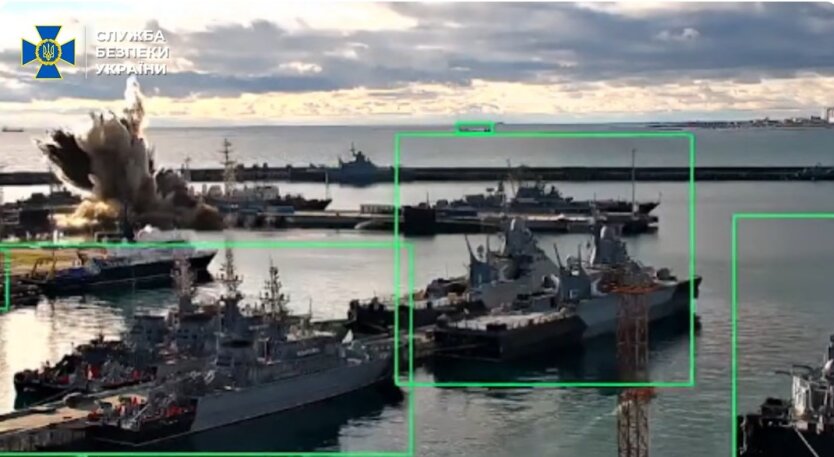 Удар по подлодке подводным дроном СБУ