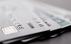 Банківські рахунки пенсіонерів / Canva