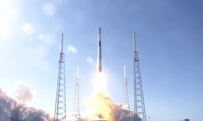 Тяжелая ракета-носитель Falcon-9