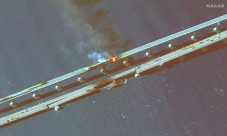 Наслідки вибуху на Кримському мосту / Фото: PlanetScope