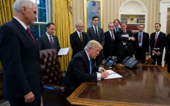 tramp-podpisal-trump