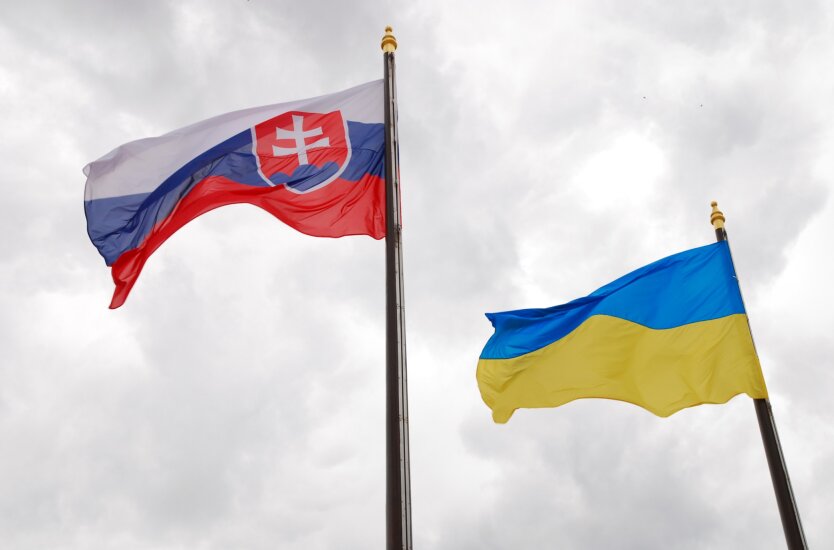 Денежная помощь и право на работу: Словакия продлила сроки временной защиты для украинцев