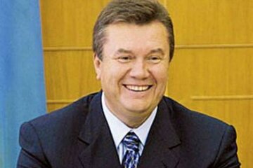 Янукович напомнил пенсионерам, что сказок в жизни не бывает