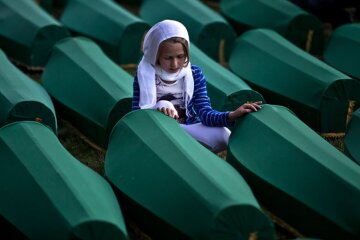 Путин и резня в Сребренице: как президент России конкретно ударил в штангу
