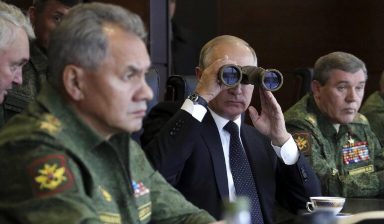 Сергій Шойгу, Володимир Путін та Валерій Герасимов, випробування