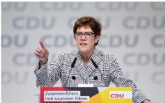 Аннегрет Крамп-Карренбауэр