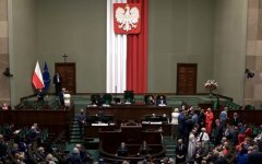 Польский Сейм, строительство "стены"