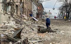 Последствия авиаударов по Мариуполю