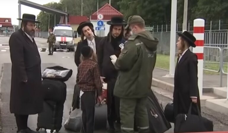 Геращенко показал, какой свинарник устроили хасиды на границе с Украиной