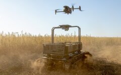 Дрон и роботизированная платформа