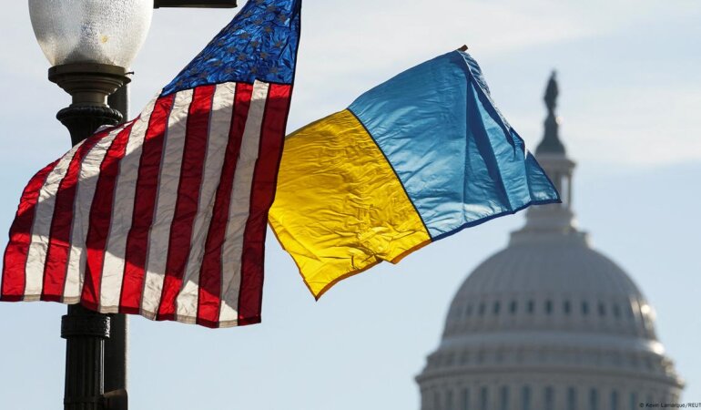 Угода щодо мінералів / Фото: Kevin Lamarque/REUTERS