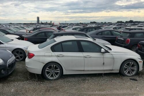 парковка BMW
