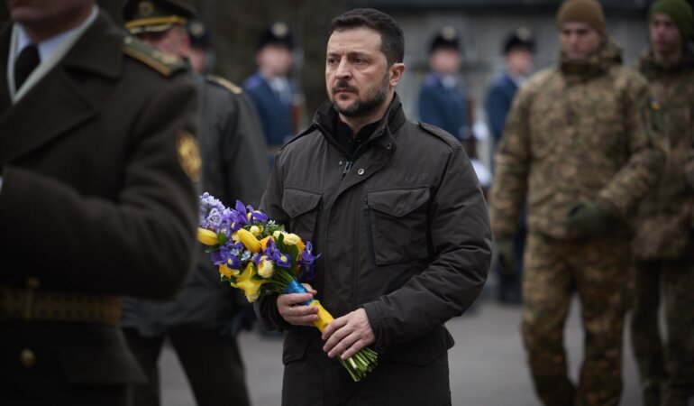Призупинена допомога США: Зеленський розповів як Україна врятує критично важливі програми