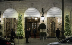 Ritz Carlton hotel in Paris robbed
