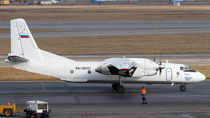 самолет Ан-26