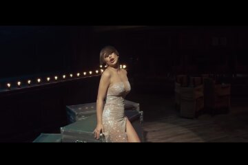 Ани Лорак, образ, песня "Наполовину"