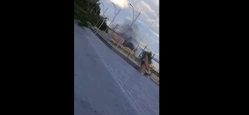В порту оккупированного Скадовска прогремели взрывы: появилось видео