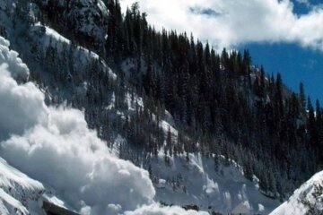 ГСЧС предупредила о снежных лавинах на Закарпатье