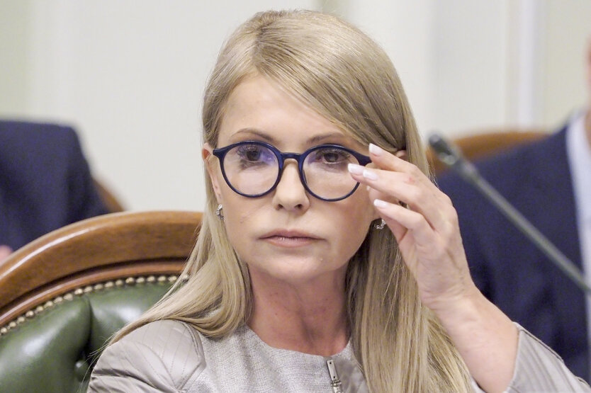 Рада поддержала закон Тимошенко о защите украинцев
