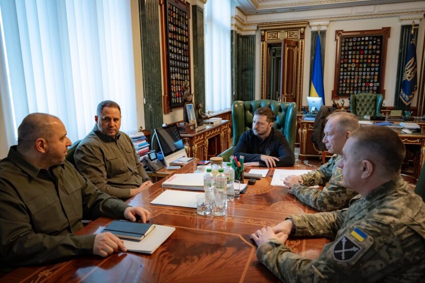 Володимир Зеленський та керівництво ЗСУ та Міноборони