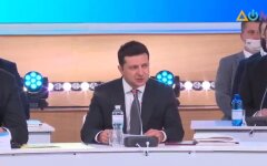 Зеленский выступает на Конгрессе местных и региональных властей