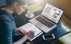 Українцям роздадуть ноутбуки