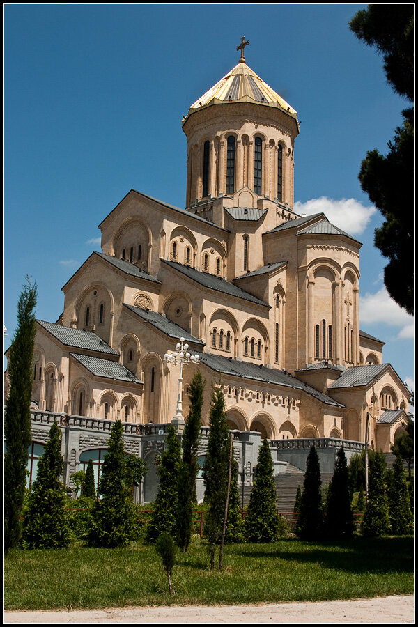Собор Святой Троицы в Тбилиси (Цминда Самеба)