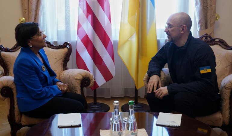 Пенні Пріцкер та Денис Шмигаль