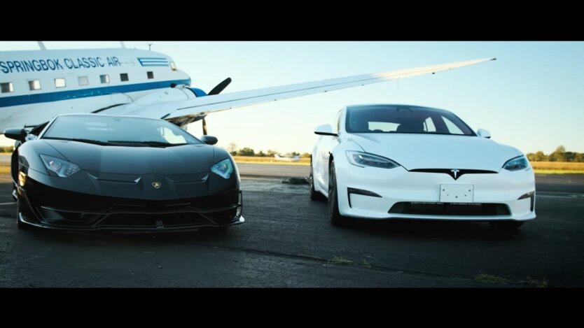 Tesla Model S и Lamborghini Aventador, сревнование, кто сильнее