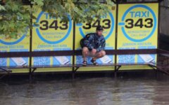 Ливень превратил Бердянск в Венецию
