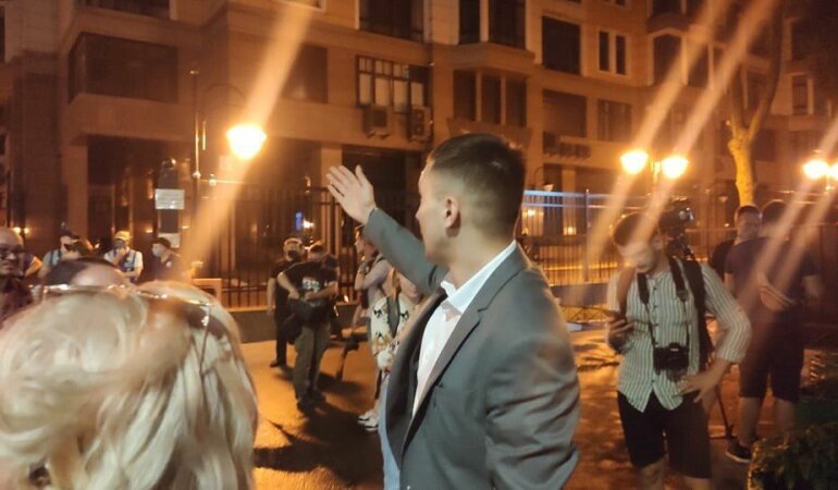 Сергей Стерненко с активистами