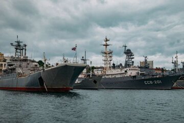 Росія вивела на бойове чергування кораблі