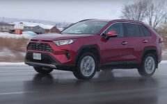 Toyota RAV4,Renault Duster,Kia Sportage,популярные в Украине автомобили,рейтинг автомобилей