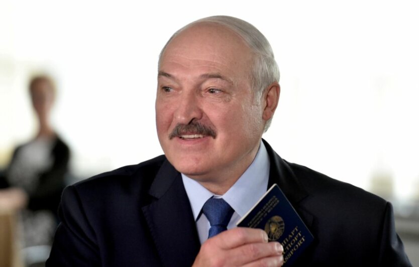 Александр Лукашенко,Протесты в Беларуси,Павел Латушко,Роман Бабаян