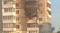 Обломки российской ракеты повредили многоэтажку в Киеве
