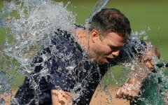 Ice Bucket Challenge обливания