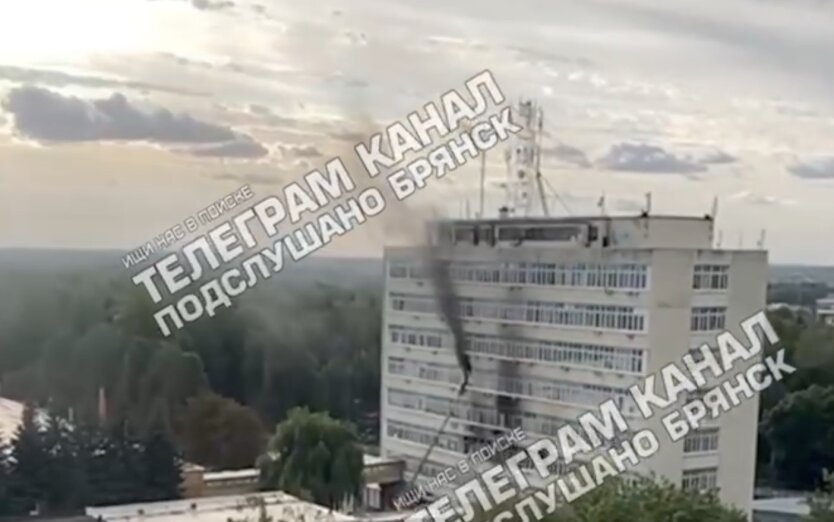 Вибухи у Брянську: дронами атакували найбільший у РФ завод мікроелектроніки