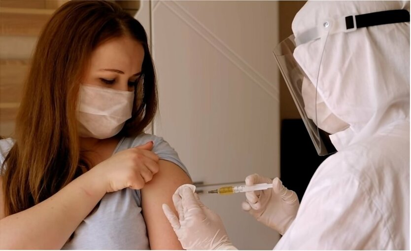Вакцинация от коронавируса, Максим Степанов, Смерть после вакцинации