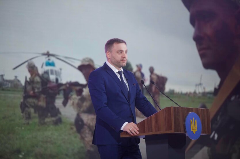 Министр внутренних дел Денис Монастырский