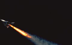 Корабль Virgin Galactic в полете