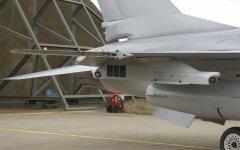Пілон системи Terma PIDS+ на винищувачі F-16