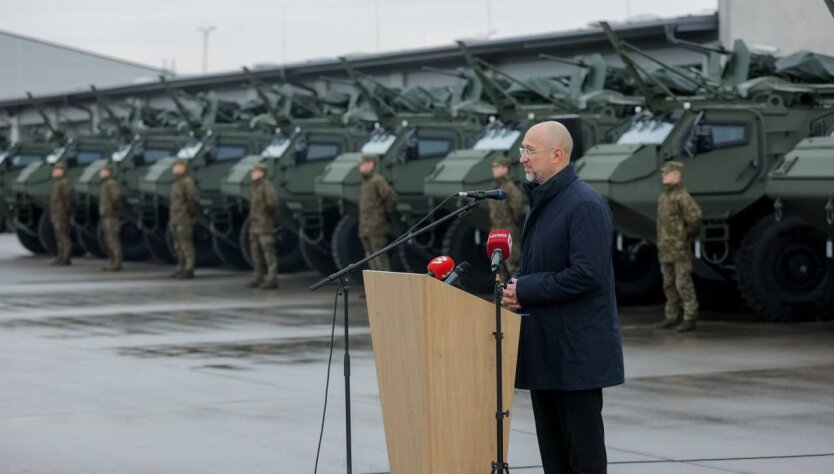 Україна отримала від Латвії бронетранспортери Patria