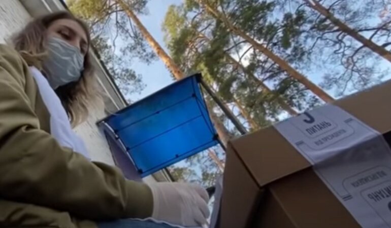 Украинцам показали, кто проводит "опрос Зеленского"