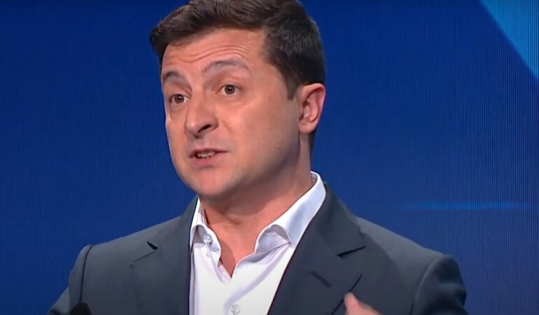 Зеленский прокомментировал конституционный кризис в Украине