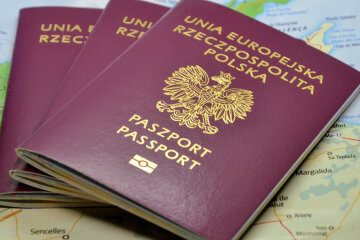 Паспорт Польщі